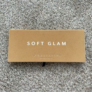 Anastasia Beverly Hills Soft Glam Palette